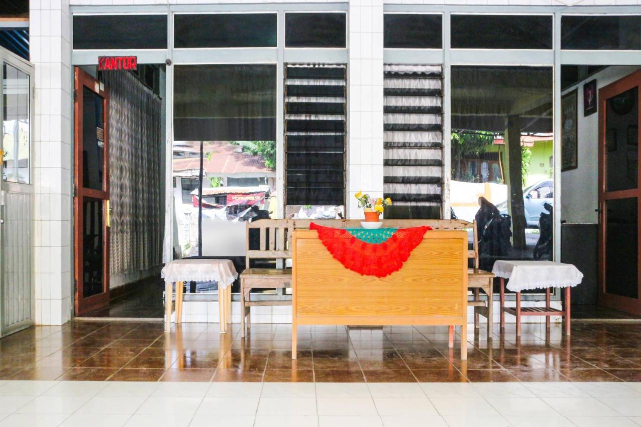 Spot On 91212 Hotel Kelimutu Kupang  Exterior foto